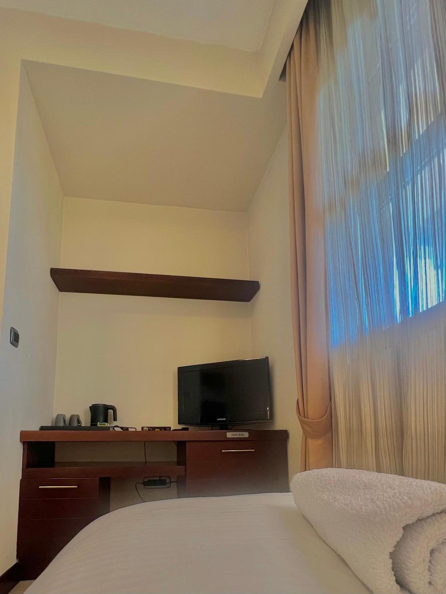 Hotel Aria Mitrovici  Exterior photo