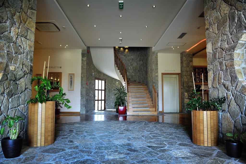 Hotel Aria Mitrovici  Exterior photo